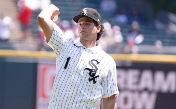 Roch Cholowsky agrees to sign record deal with White Sox (source)