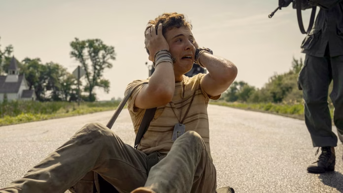 roman-griffin-davis-crying-in-the-long-walk.jpg