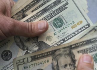 The 'grandparent economy' quietly keeping Americans afloat – WWNO