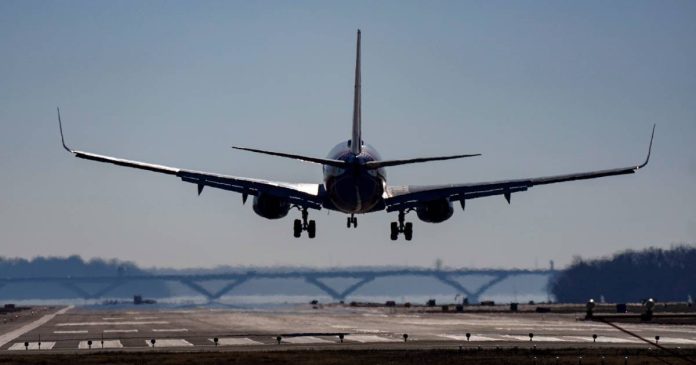 11082026-airplane-landing.jpg