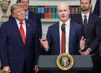 Surrounded by executives from Coinbase, Ripple and other leading cryptocurrency … – Facebook