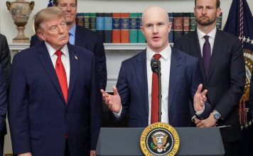 Surrounded by executives from Coinbase, Ripple and other leading cryptocurrency … – Facebook