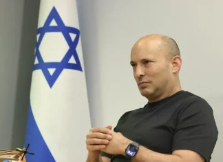 Naftali Bennett backs Benjamin Netanyahu pardon in exchange for political exit