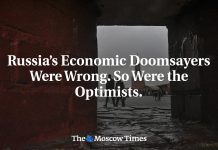Russia’s Economic Doomsayers Were Wrong. So Were the Optimists.