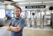 With gas prices high again, some Chicagoans reconsider travel
