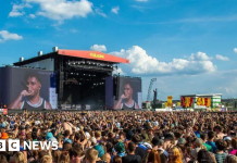 Disruption concerns over Reading Festival's music extension – BBC