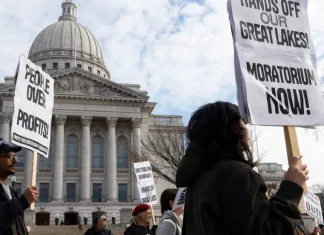 How the Wisconsin governor’s race became has become an AI data center hate-off