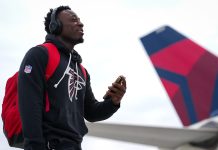 Travel Photos | Falcons Fly to Miami