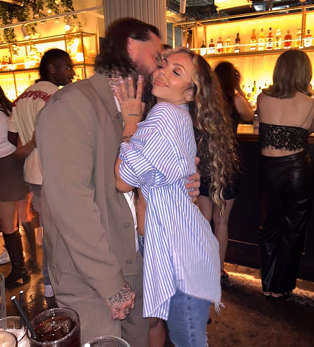 111456573-16158839-Jesy_Nelson_showed_her_romance_with_boyfriend_Ben_Davies_is_stil-a-27_17902884848.avif