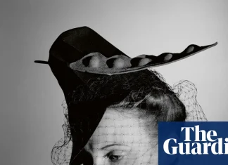 Fashion, form and the beach: the photography of Max Dupain – in pictures – The Guardian
