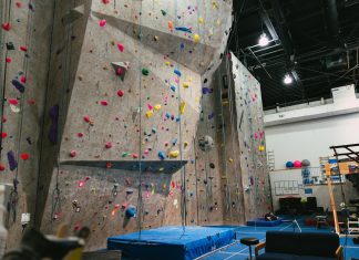 ‘Do things that scare you’: UNC’s climbing programs offer challenges, avenues to bond – The Daily Tar Heel