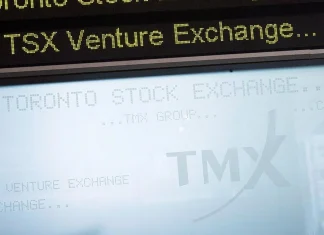 S&P/TSX composite down more than 100 points, U.S. markets also edge lower – Toronto Star