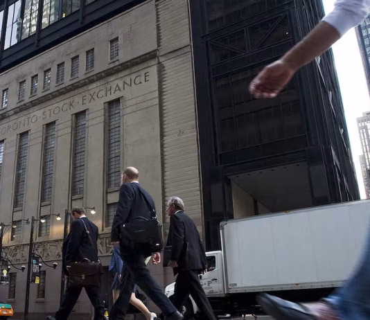 TSX today rises on tech strength, U.S. stock markets also climb