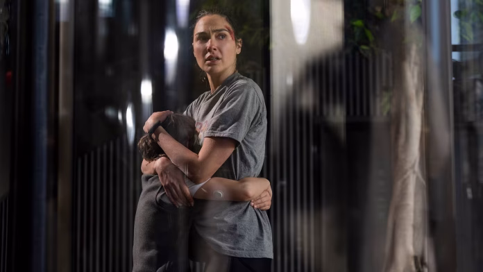 rory-wilmot-and-gal-gadot-in-the-runner.jpg