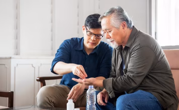Managing multiple medications for seniors: A caregiver’s guide
