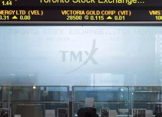 Stock markets in Canada and the U.S. slide on AI fears, higher oil prices