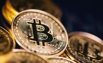 Bitcoin price falls below $82,000