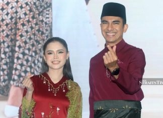 #SHOWBIZ: Syed Saddiq, Bella Astillah turn wedding reception into RM300,000 ‘Kenduri Rakyat’ for needy