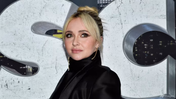 Hayden_Panettiere_82739.jpg
