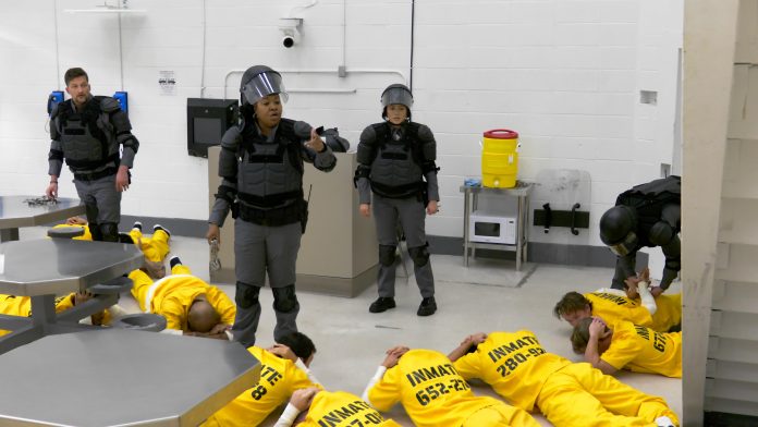 The_New_Stanford_Prison_Experiment_n_S1_E2_00_22_10_03_R.jpg
