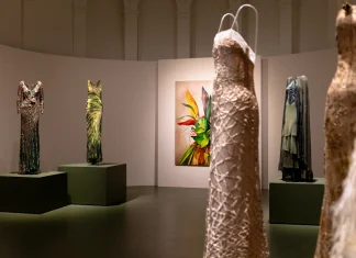 Fashion, Surrealist Art Metamorphosis at PM23 Exhibition in Rome