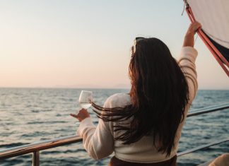 The Financial Foundations Behind a Well-Curated Lifestyle