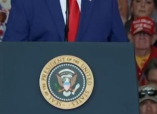 Trump ramps up attacks on Dems in tight races